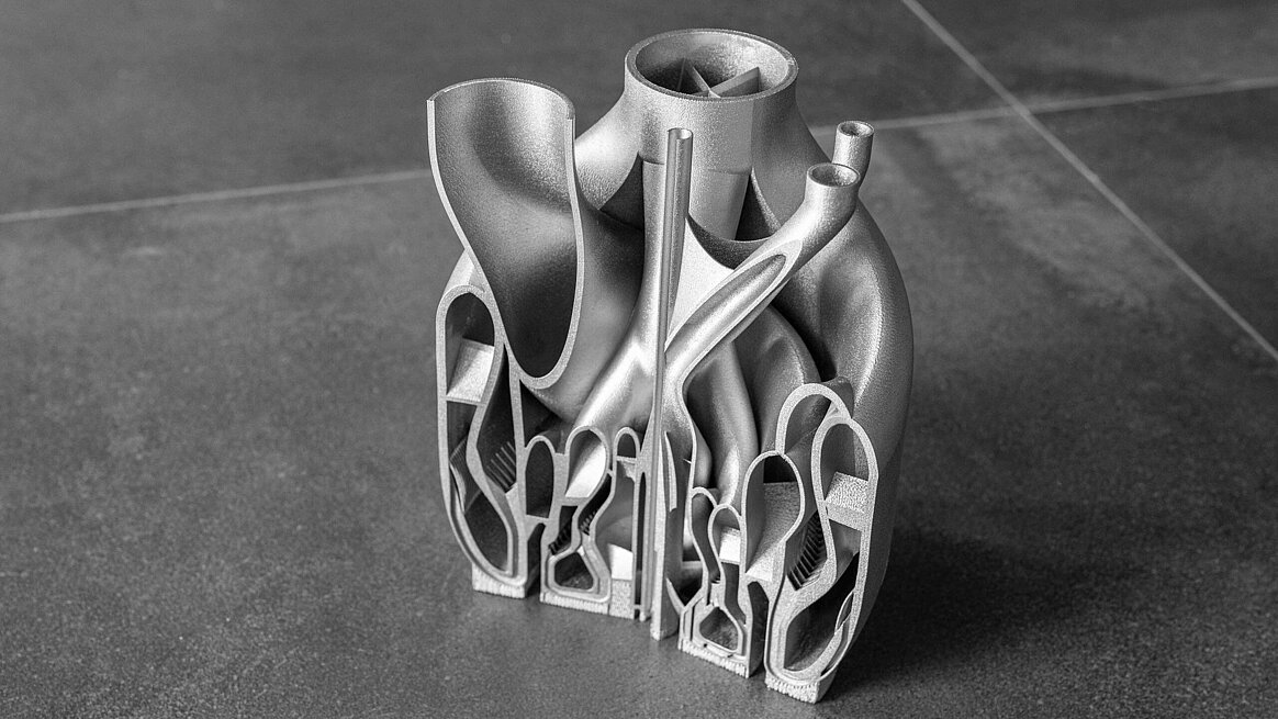 Bauteil welches von toolcraft mit einer Maschine von Hermle gefertigt wurde