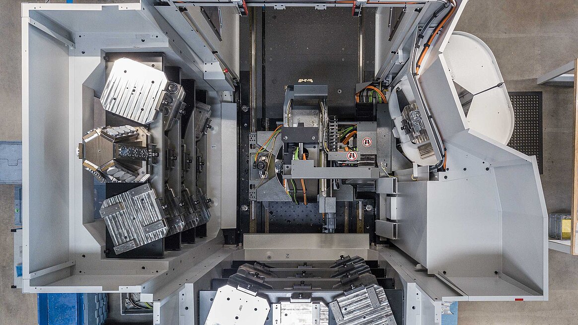 Beide Speichermodule und das Handlingsystem der HS flex-Automation