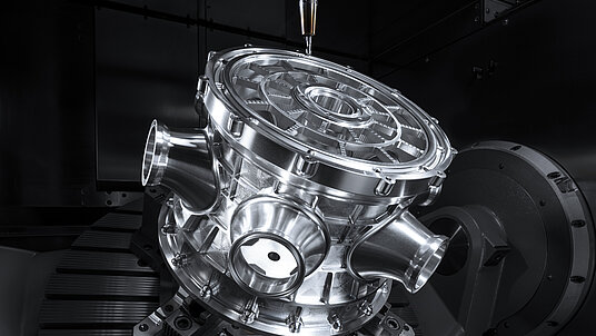 Machining of a GAS distributor on a HERMLE C 42 machining centre