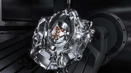 Machining of a Sculpture on a HERMLE C 42 machining centre